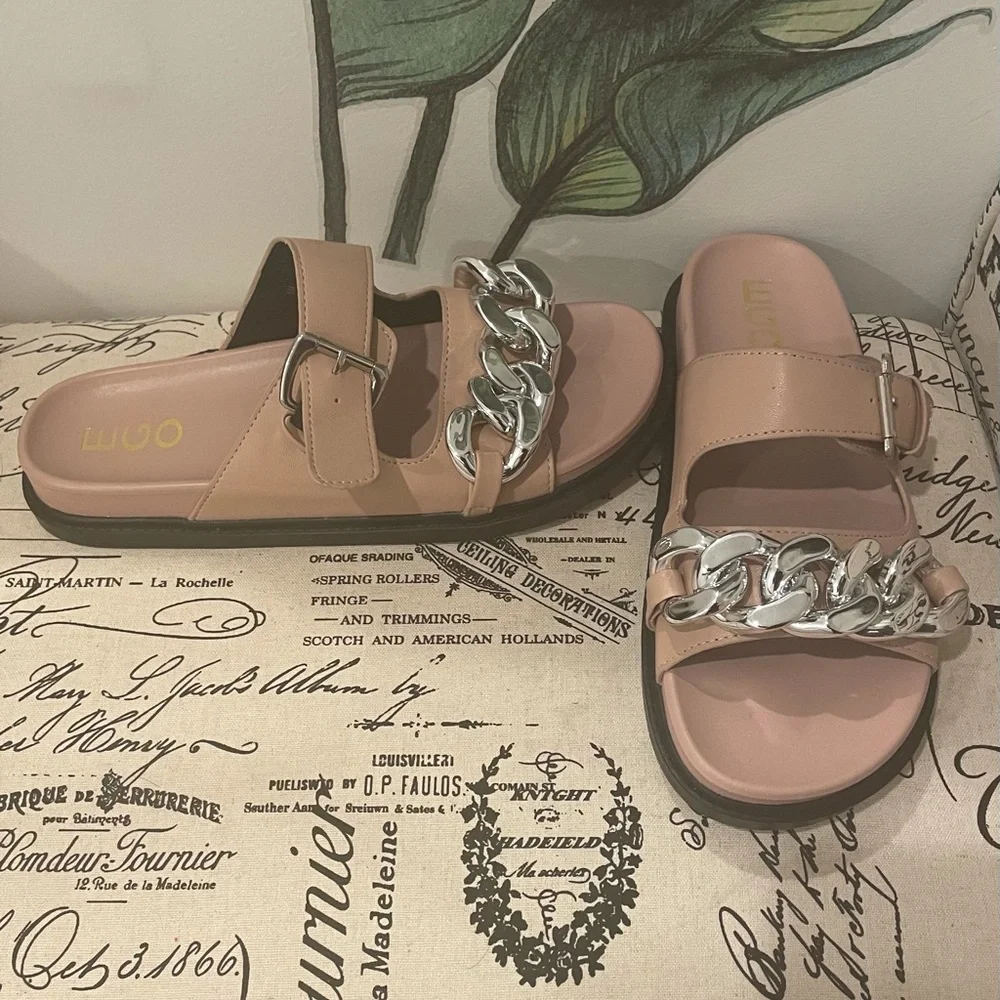 Women’s sandal - Picture 2 of 3